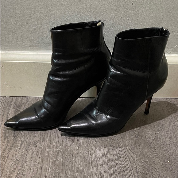 39 (8) Jimmy Choo Black Leather Ankle Boot with Stiletto Heel re soled by vibram - Picture 1 of 11